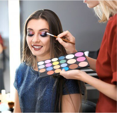 The new 22-color eyeshadow palette  is on sale.